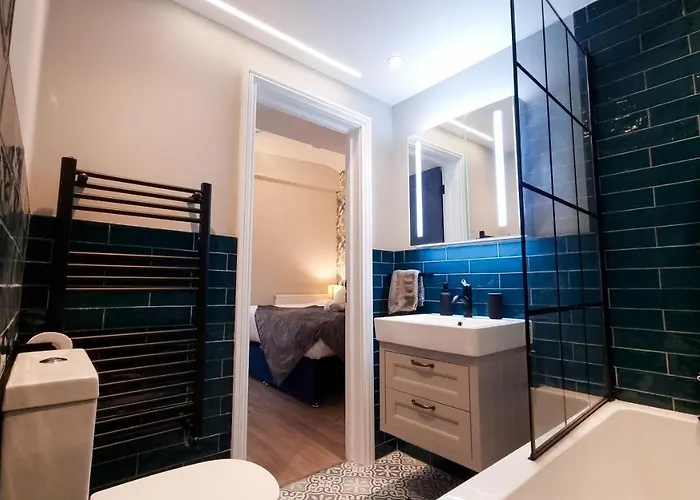 Central Brighton Townhouse 2 En-Suites & Parking