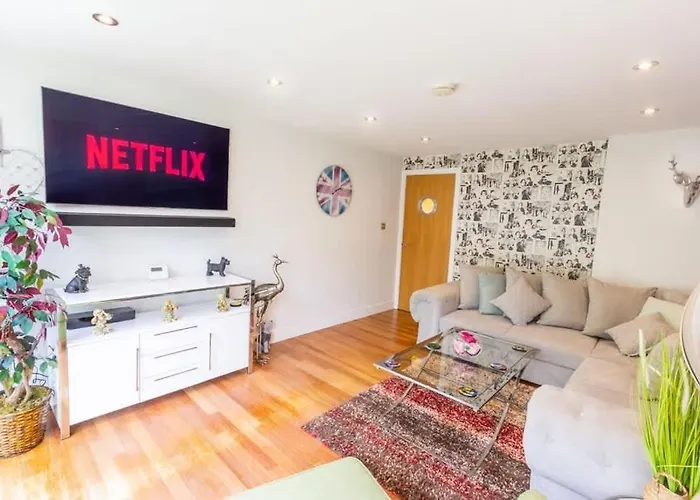 Luxury At The Brunswick - Free Parking-4 Bedrooms