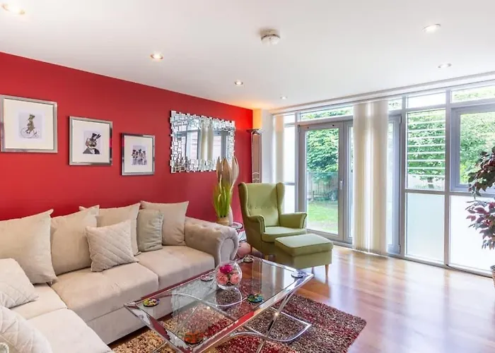 Luxury At The Brunswick - Free Parking-4 Bedrooms