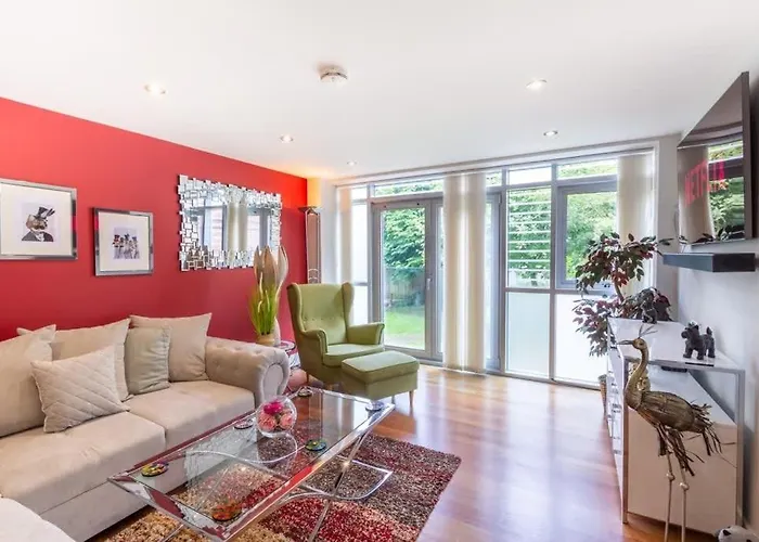 Luxury At The Brunswick - Free Parking-4 Bedrooms